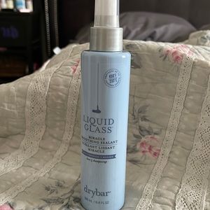 Drybar Liquid Glass smoothing spray